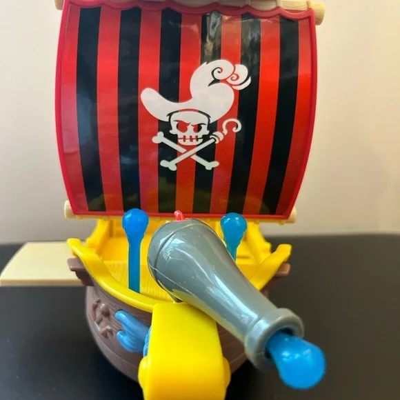 Collectable Fisher-Price Jake & The Never Land Pirates, Hook's Jolly Roge - Picture 3 of 8